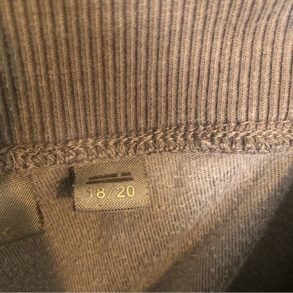 Avenue Velour Tracksuit Hoodie with Button Accents, size 18/20 pants , 26 top. - Picture 9 of 15